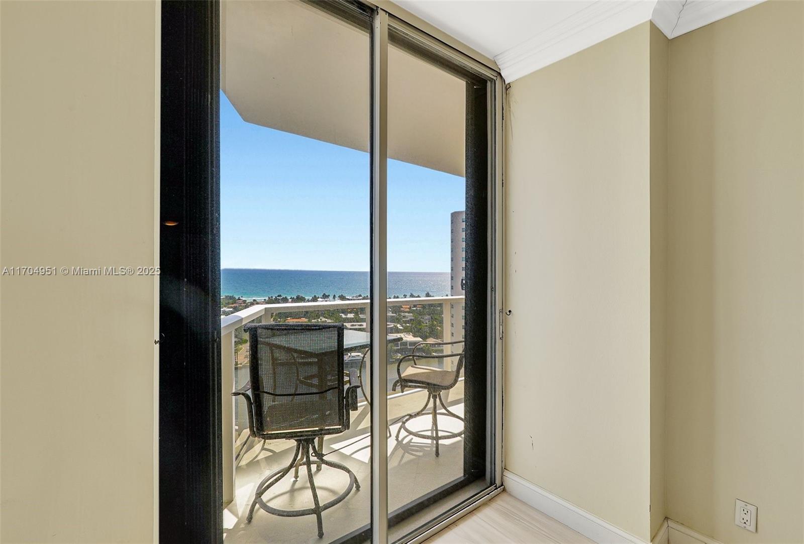 HAMPTONS WEST CONDO - Residential