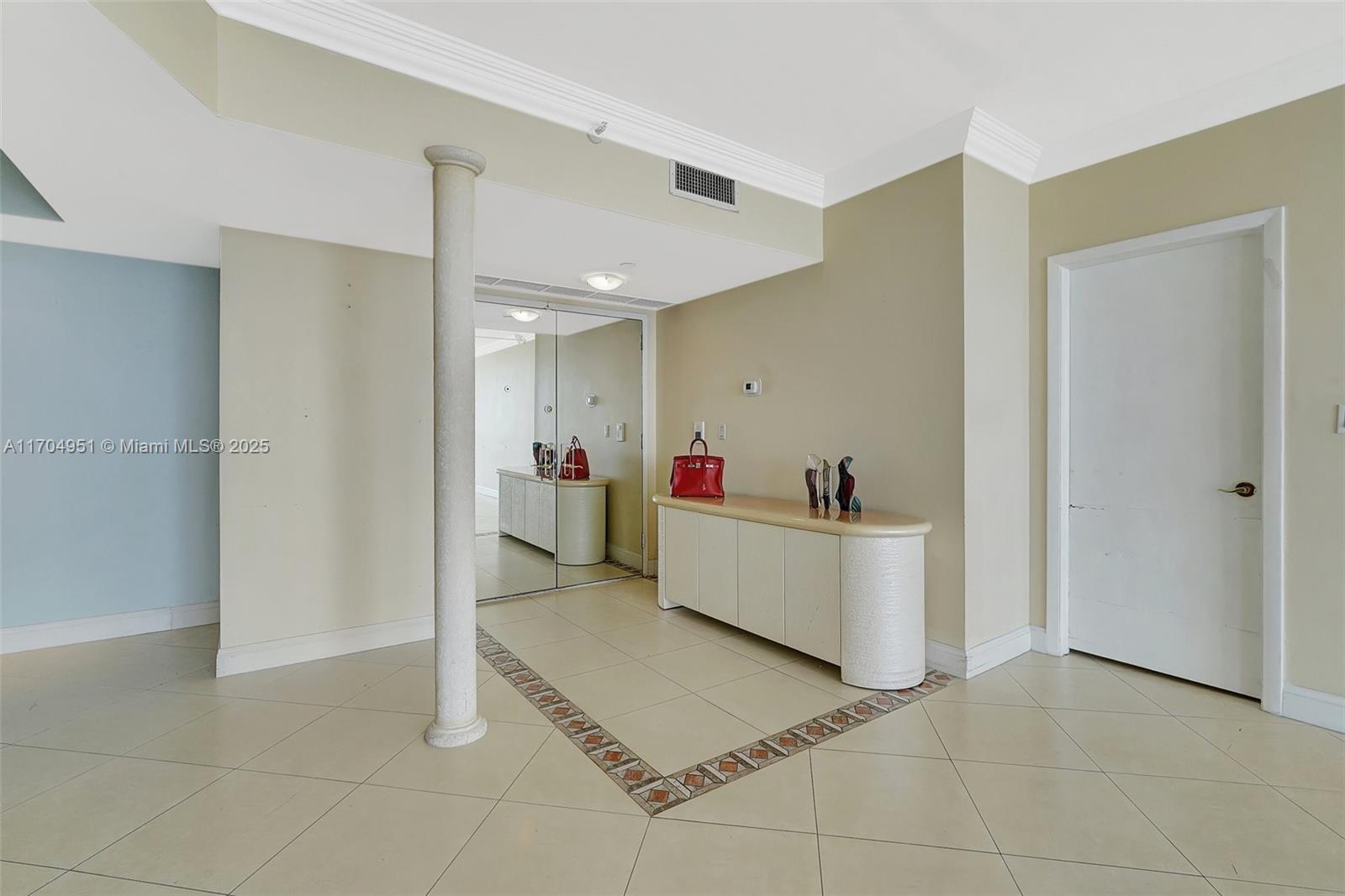 HAMPTONS WEST CONDO - Residential