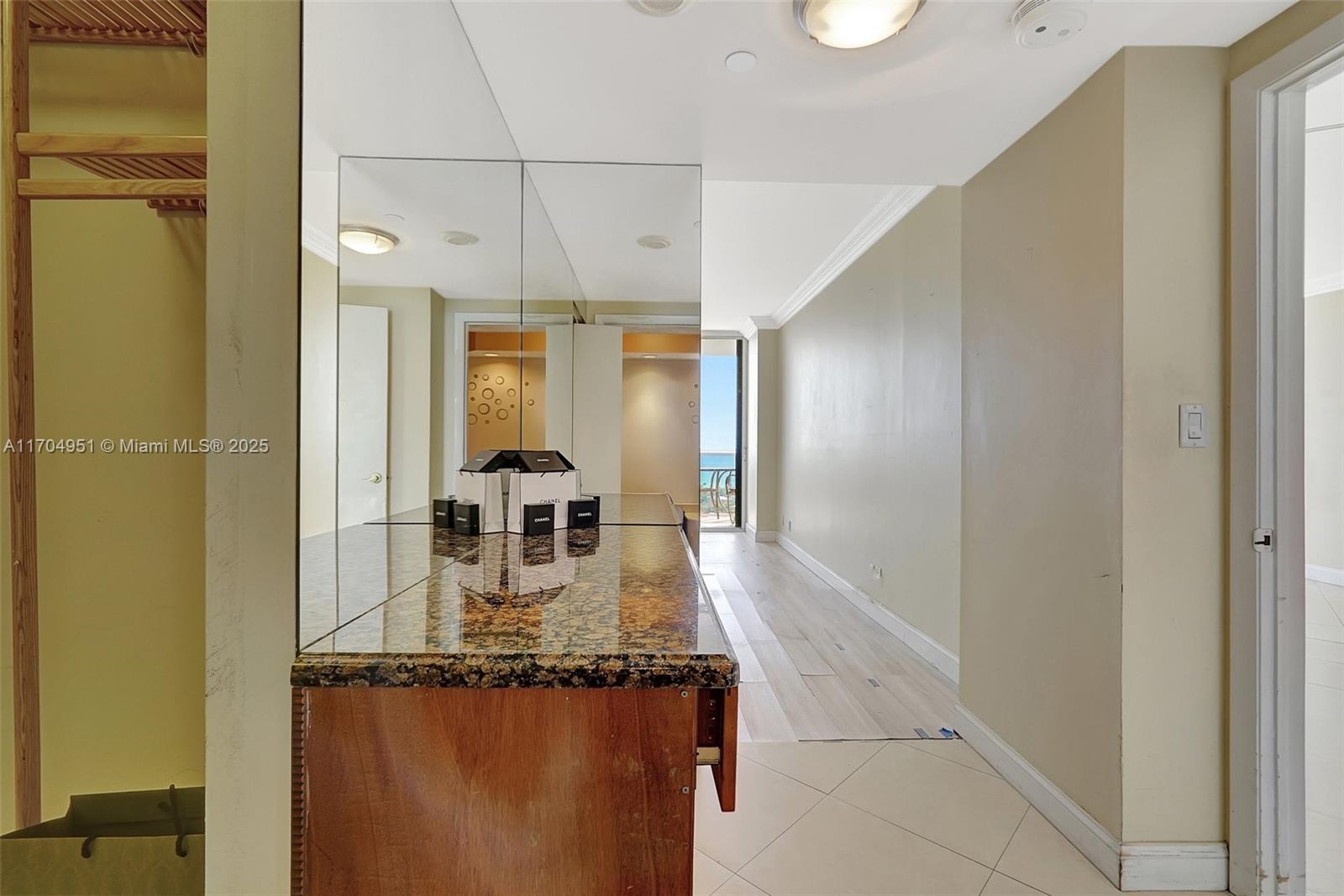 HAMPTONS WEST CONDO - Residential