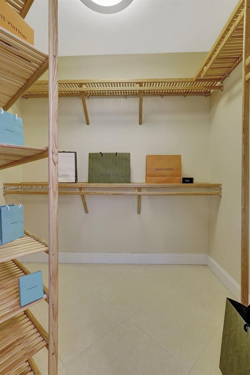 HAMPTONS WEST CONDO - Residential