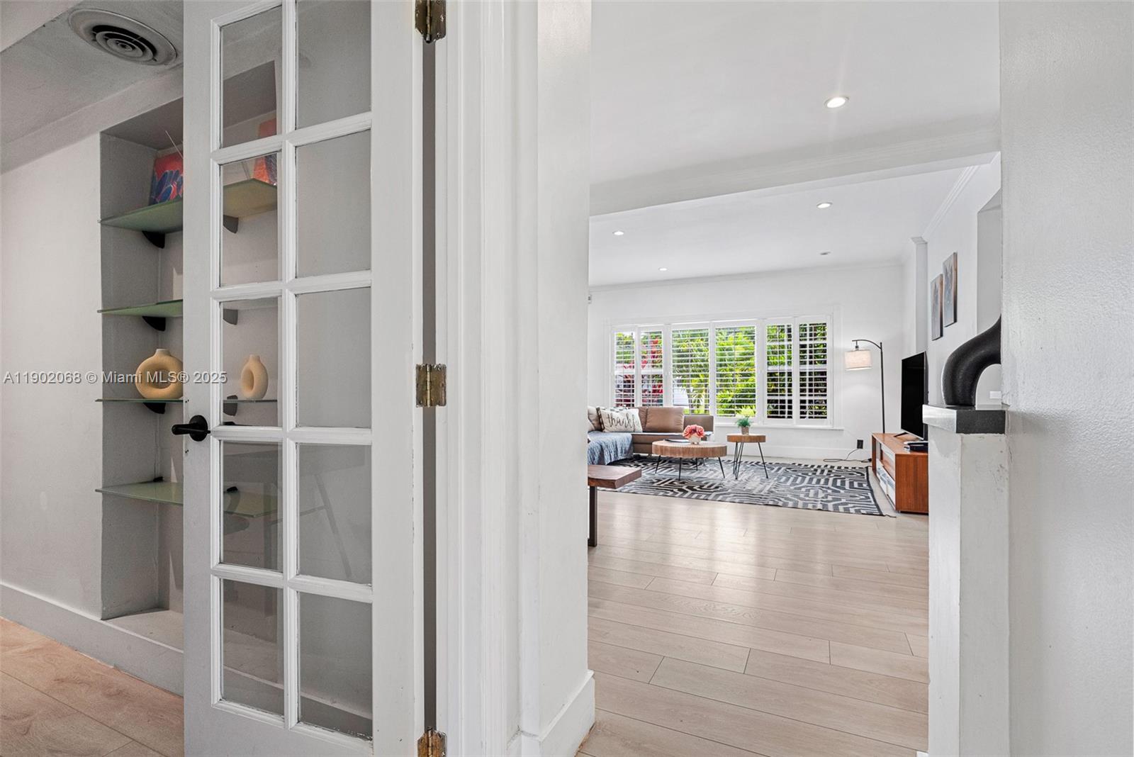 BISCAYNE GARDENS - Residential
