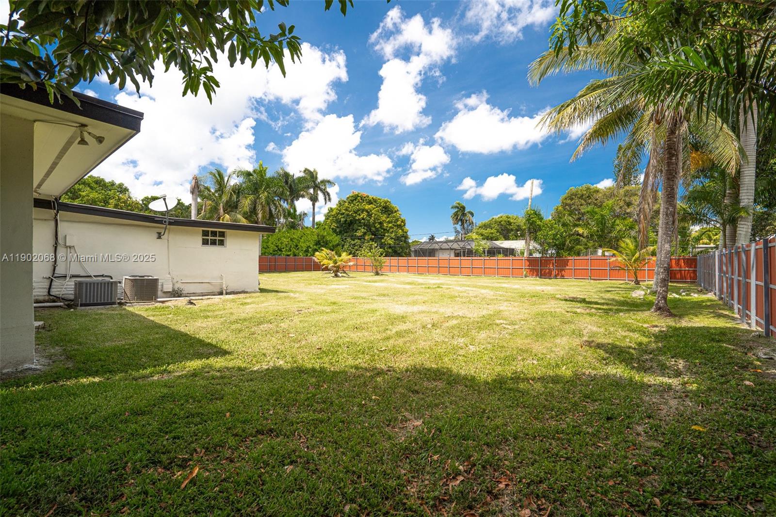 BISCAYNE GARDENS - Residential