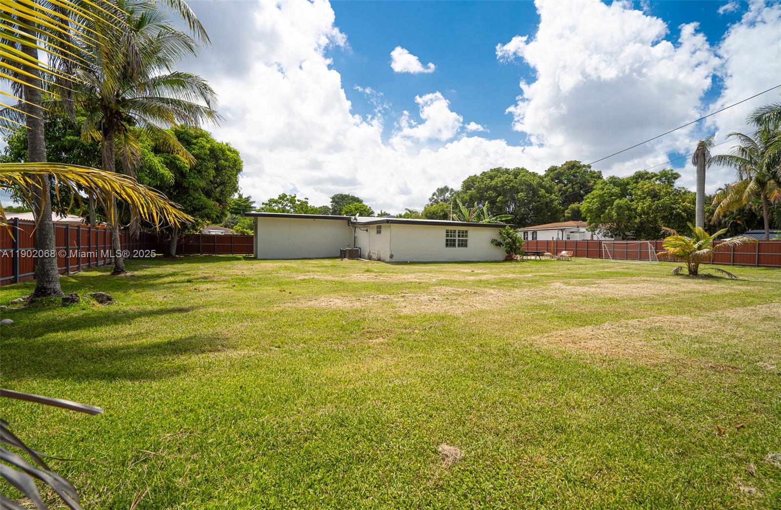 BISCAYNE GARDENS - Residential