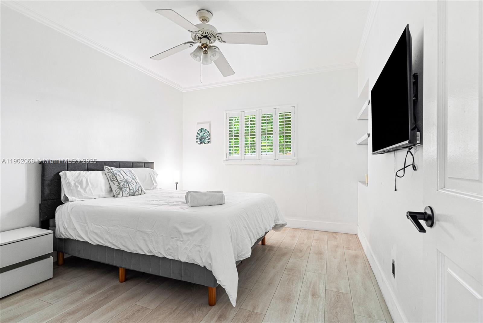 BISCAYNE GARDENS - Residential