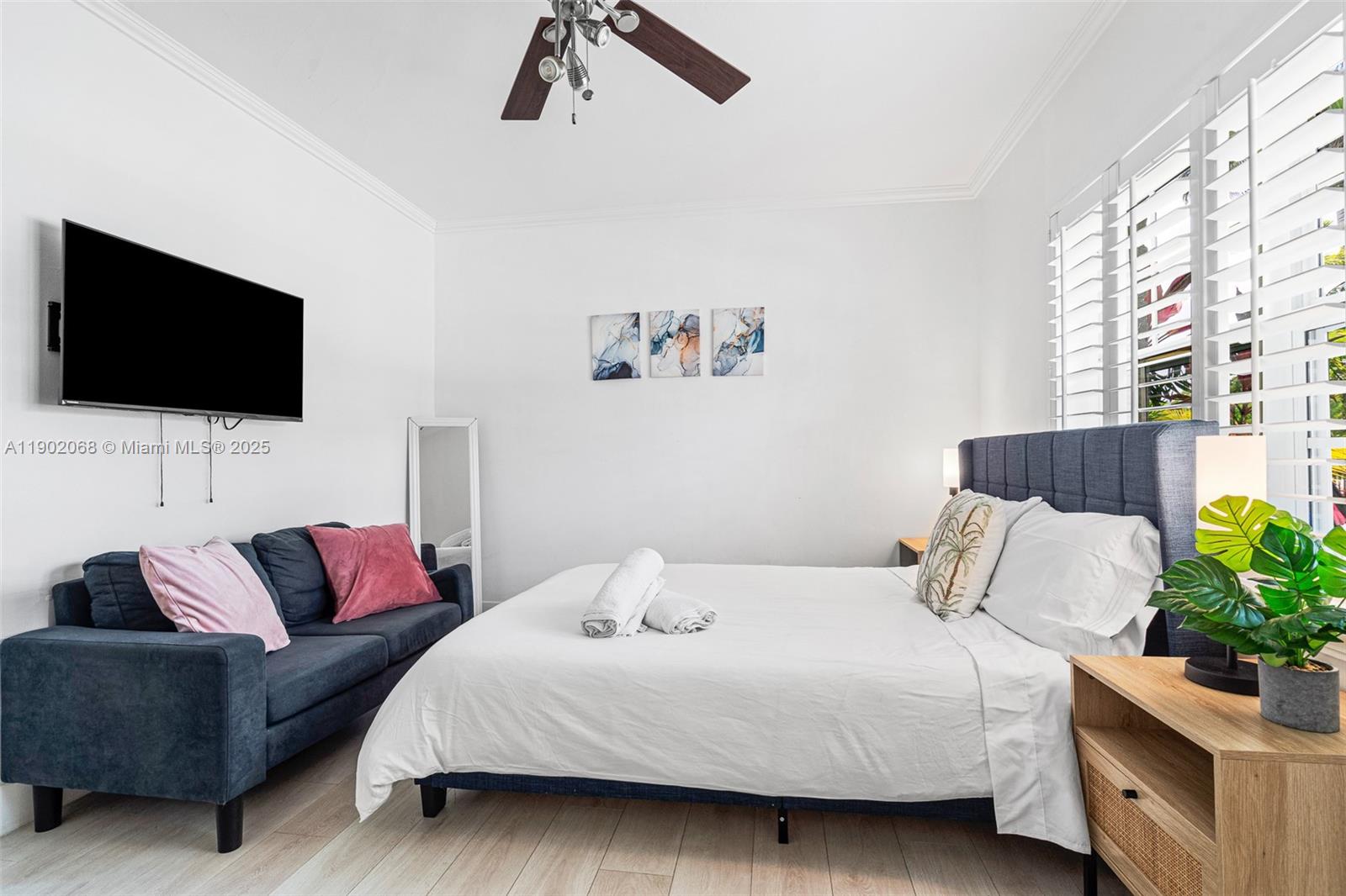 BISCAYNE GARDENS - Residential