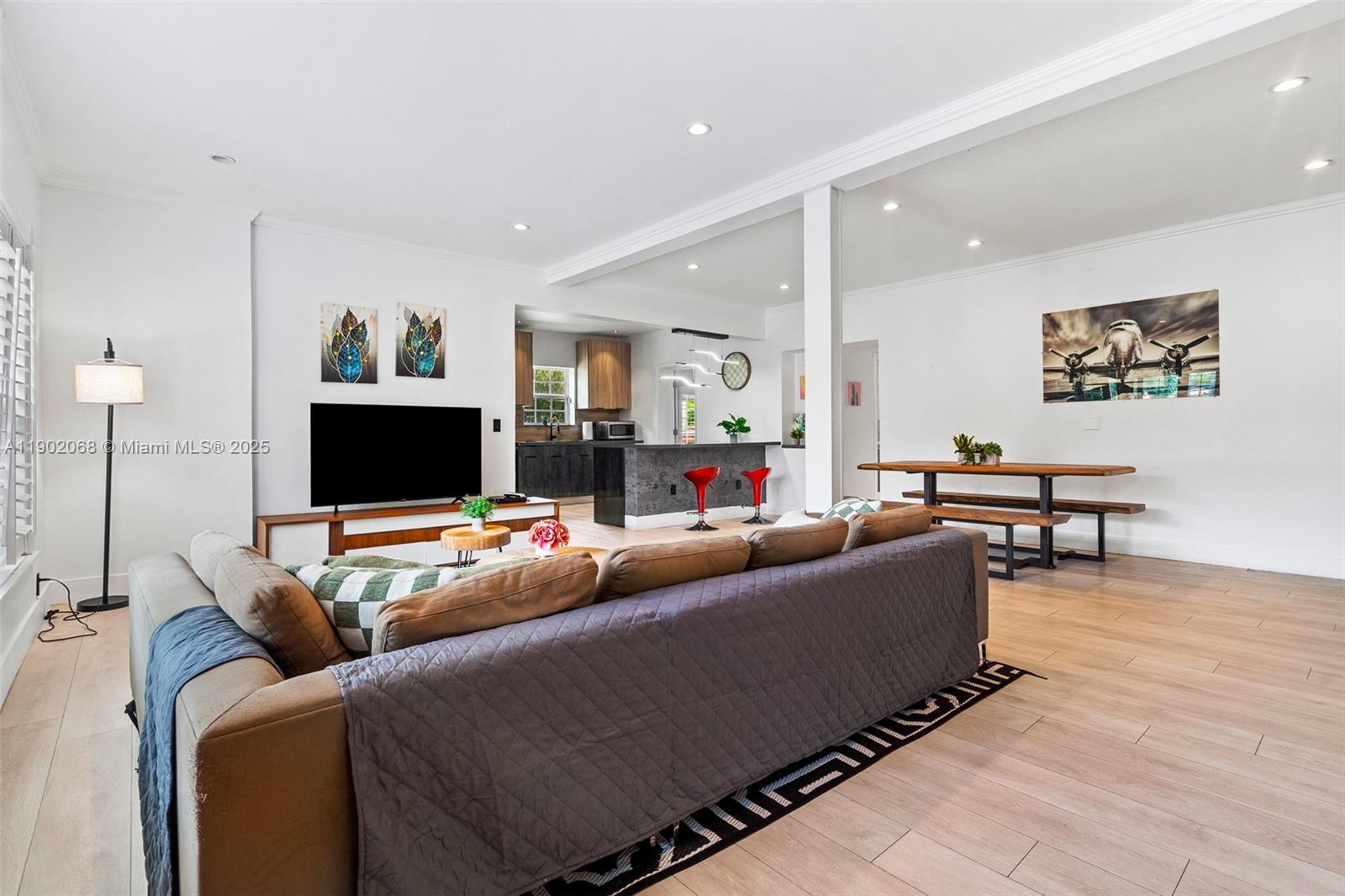 BISCAYNE GARDENS - Residential