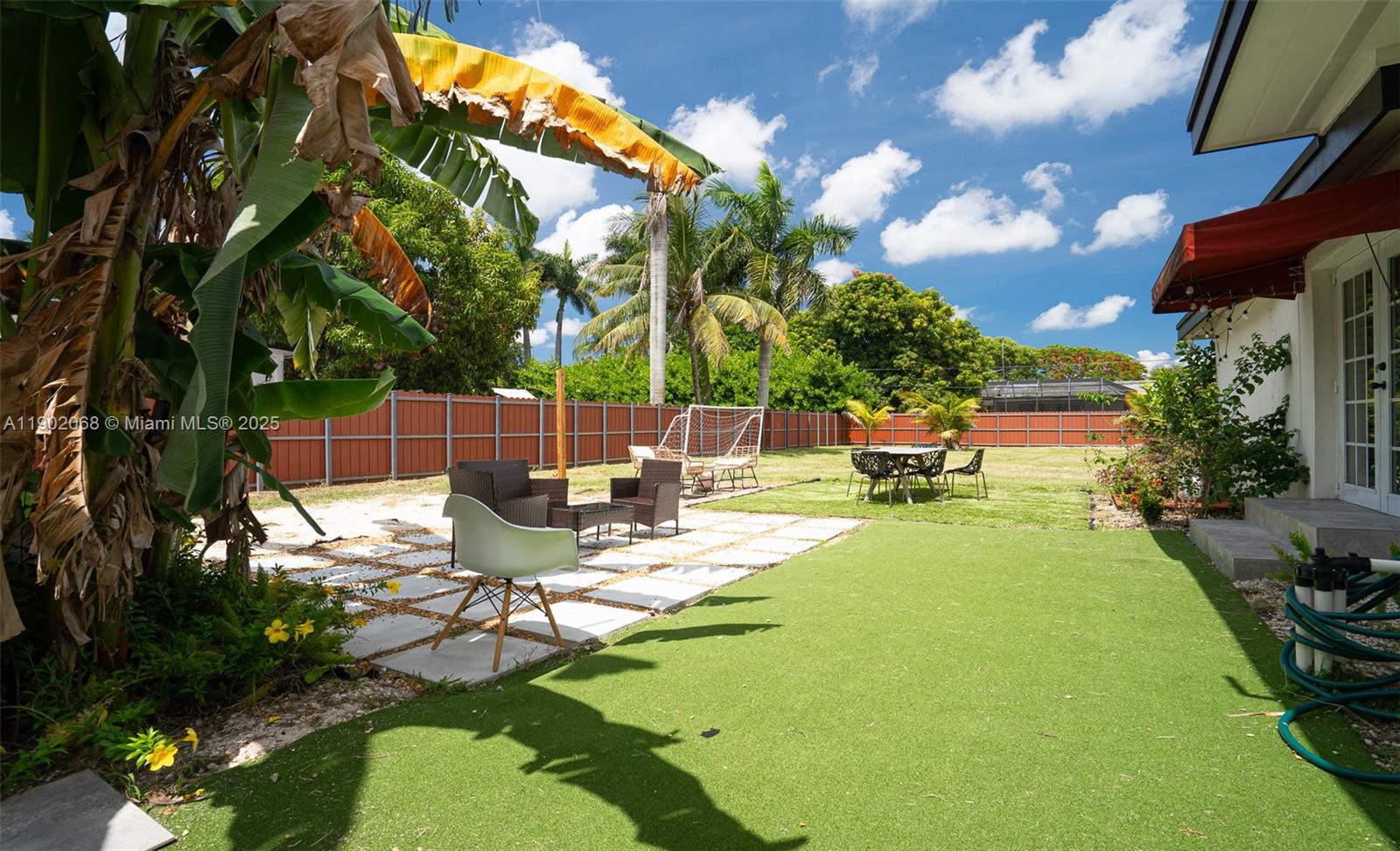 BISCAYNE GARDENS - Residential