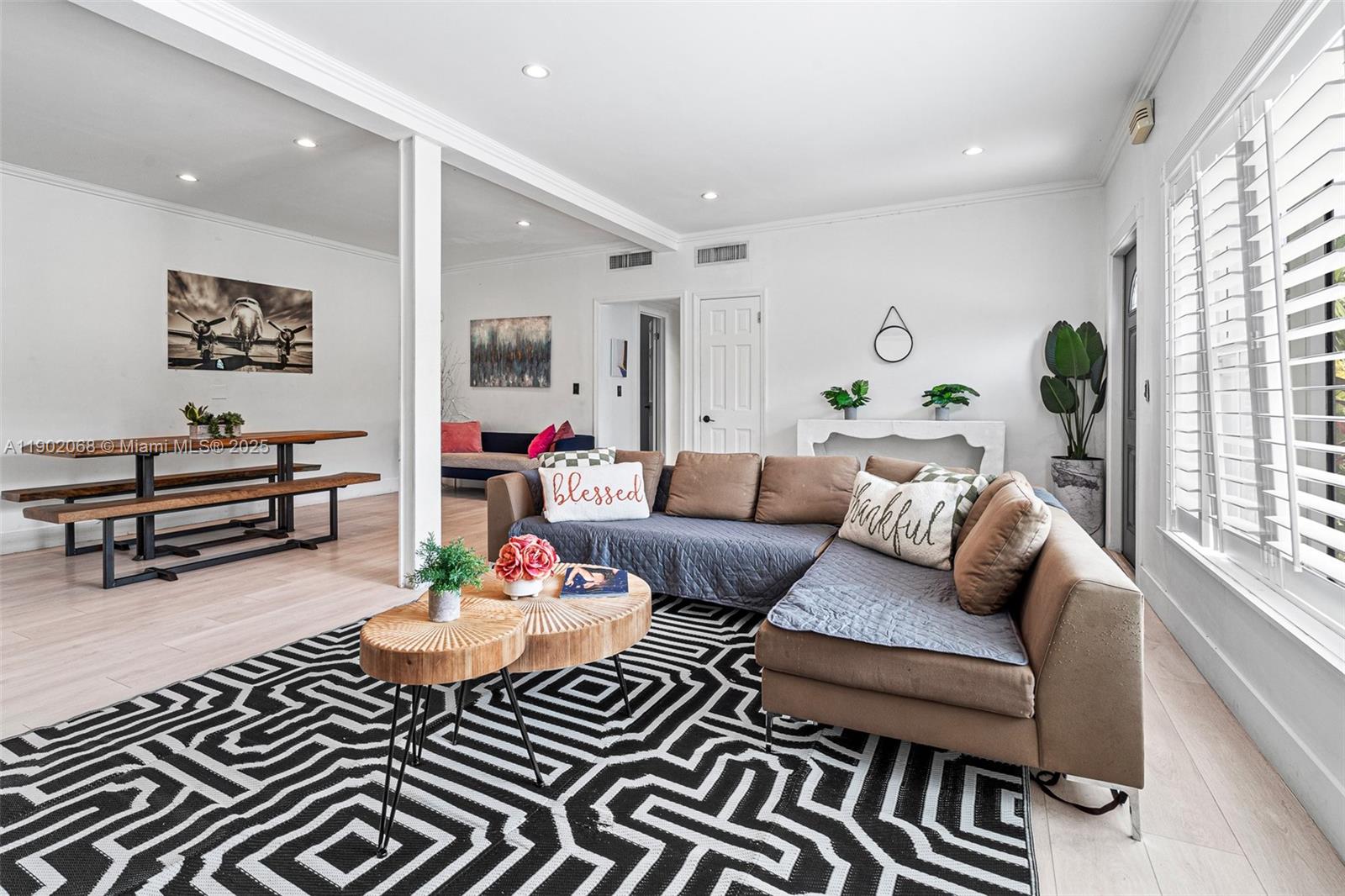 BISCAYNE GARDENS - Residential