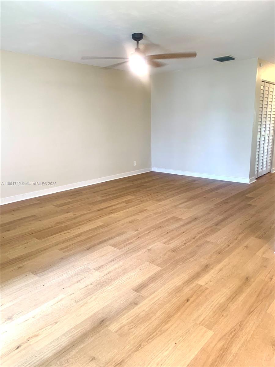 LAUDERDALE WEST - Residential