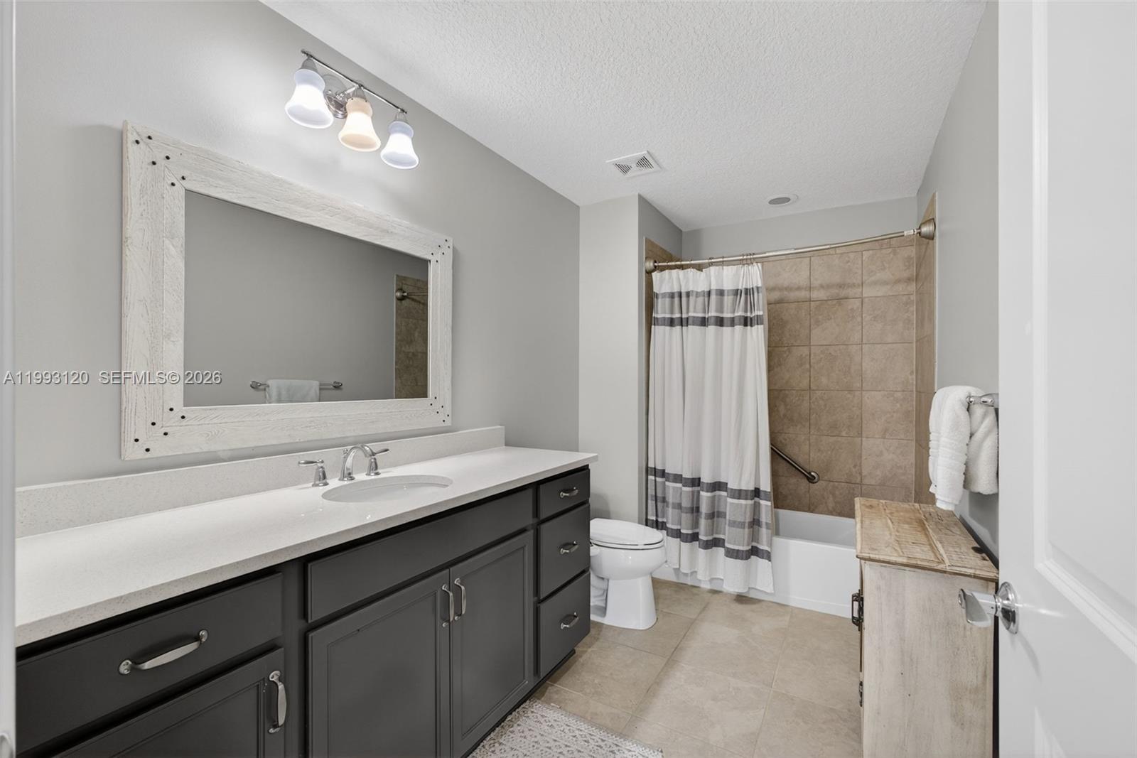 SONOMA ISLES - Residential