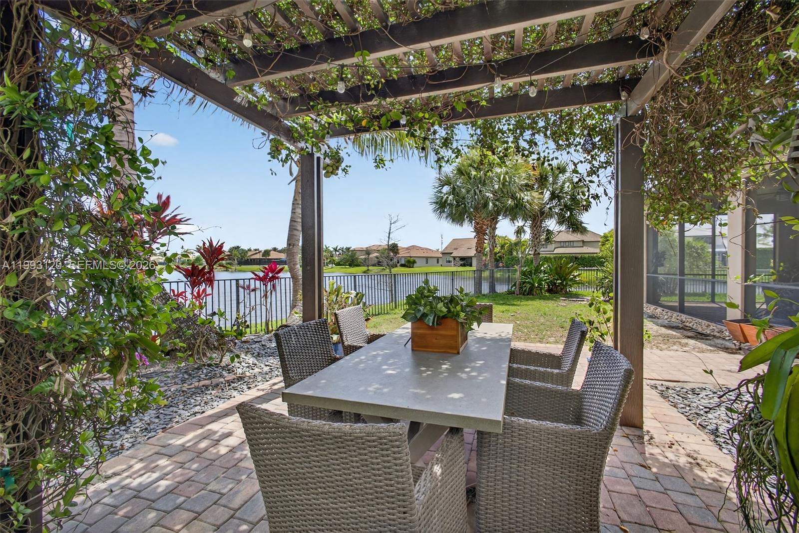 SONOMA ISLES - Residential