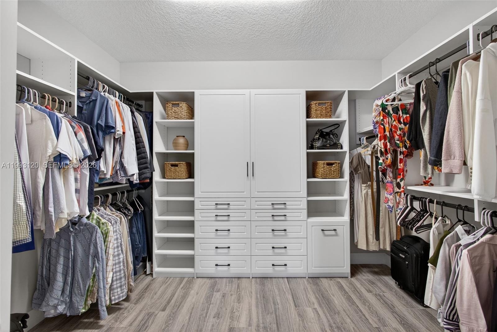 SONOMA ISLES - Residential