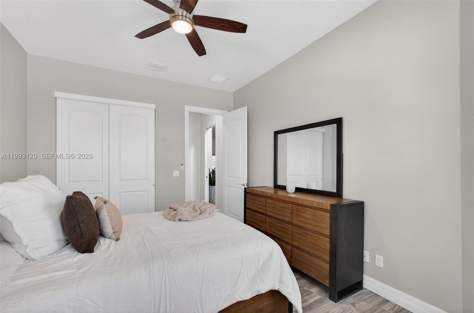 SONOMA ISLES - Residential