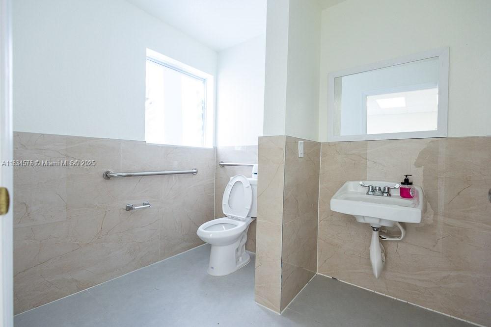 CARVER RANCHES - Land