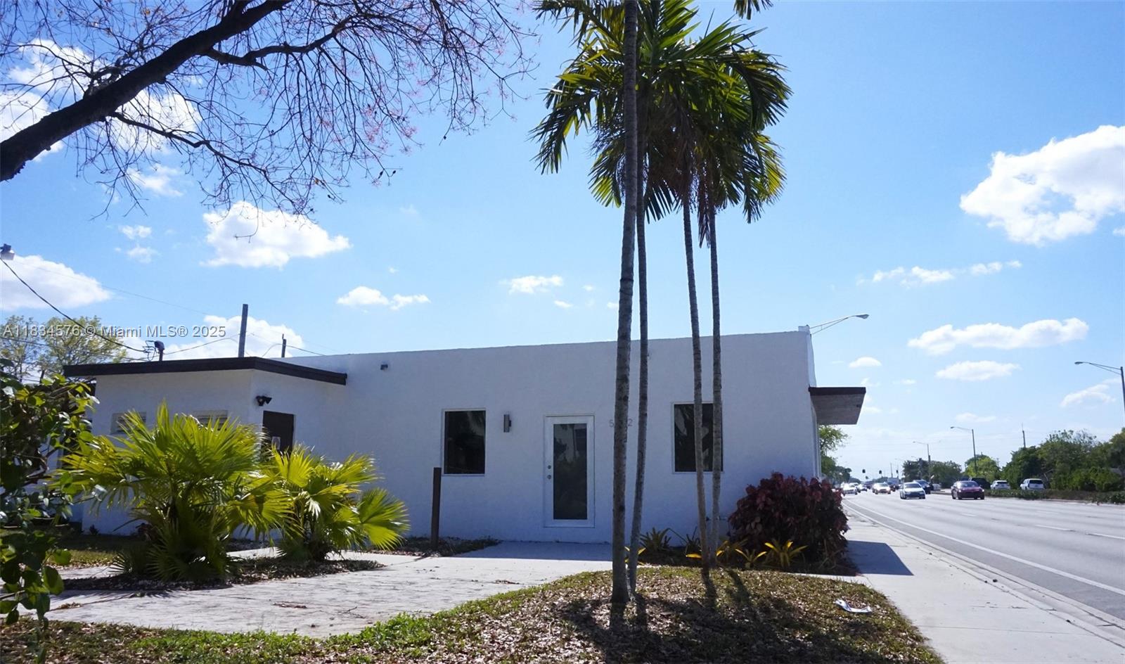 5232 Pembroke Rd