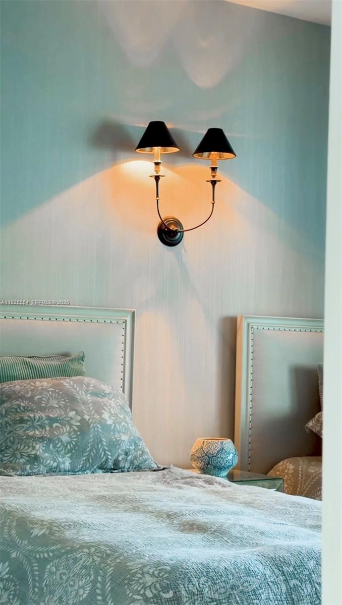 THE HARBOUR SOUTH CONDO - Residential