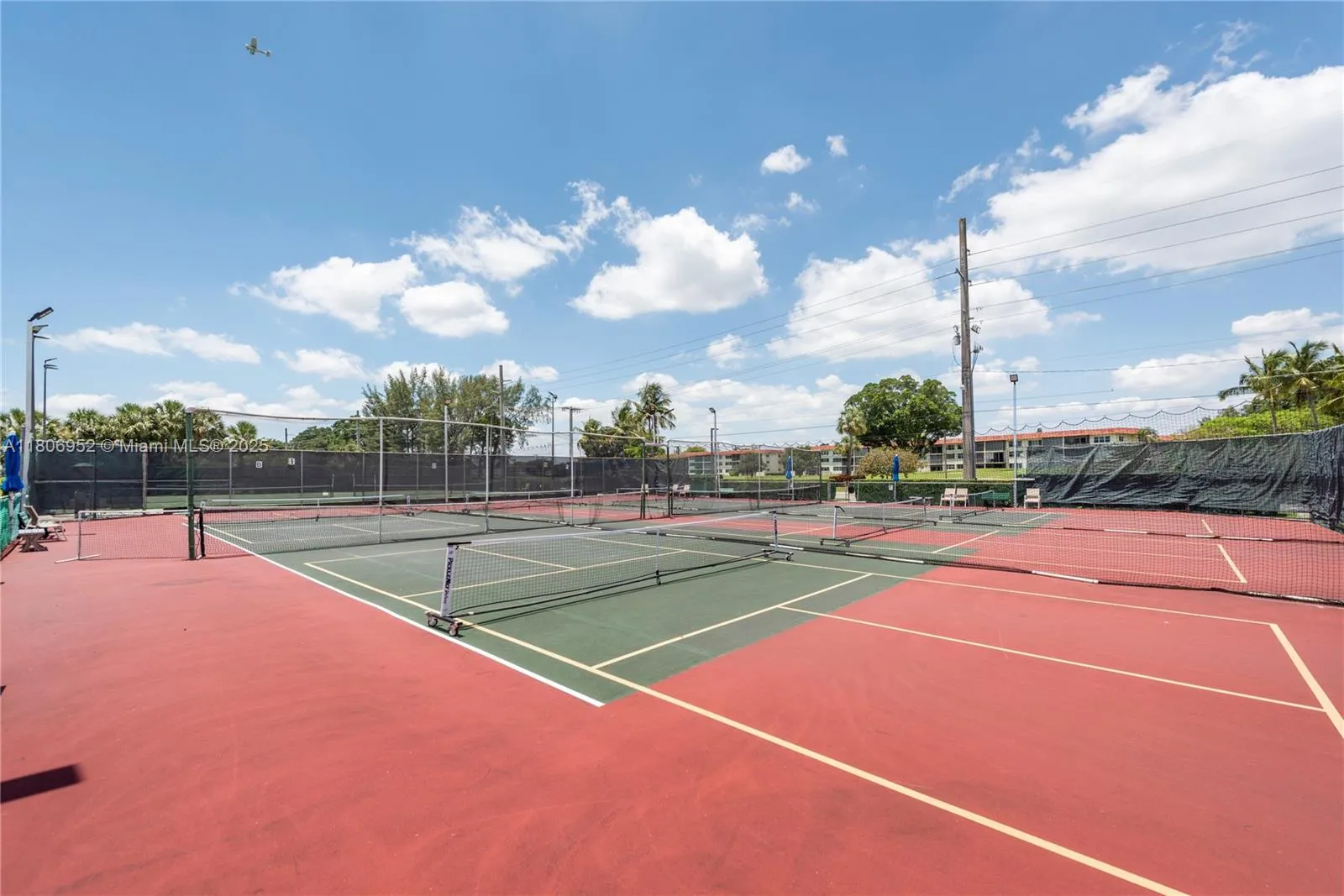 Pembroke Pines, Florida 33025, United States, 1 Bedroom Bedrooms, ,2 BathroomsBathrooms,Residential,Active,134592