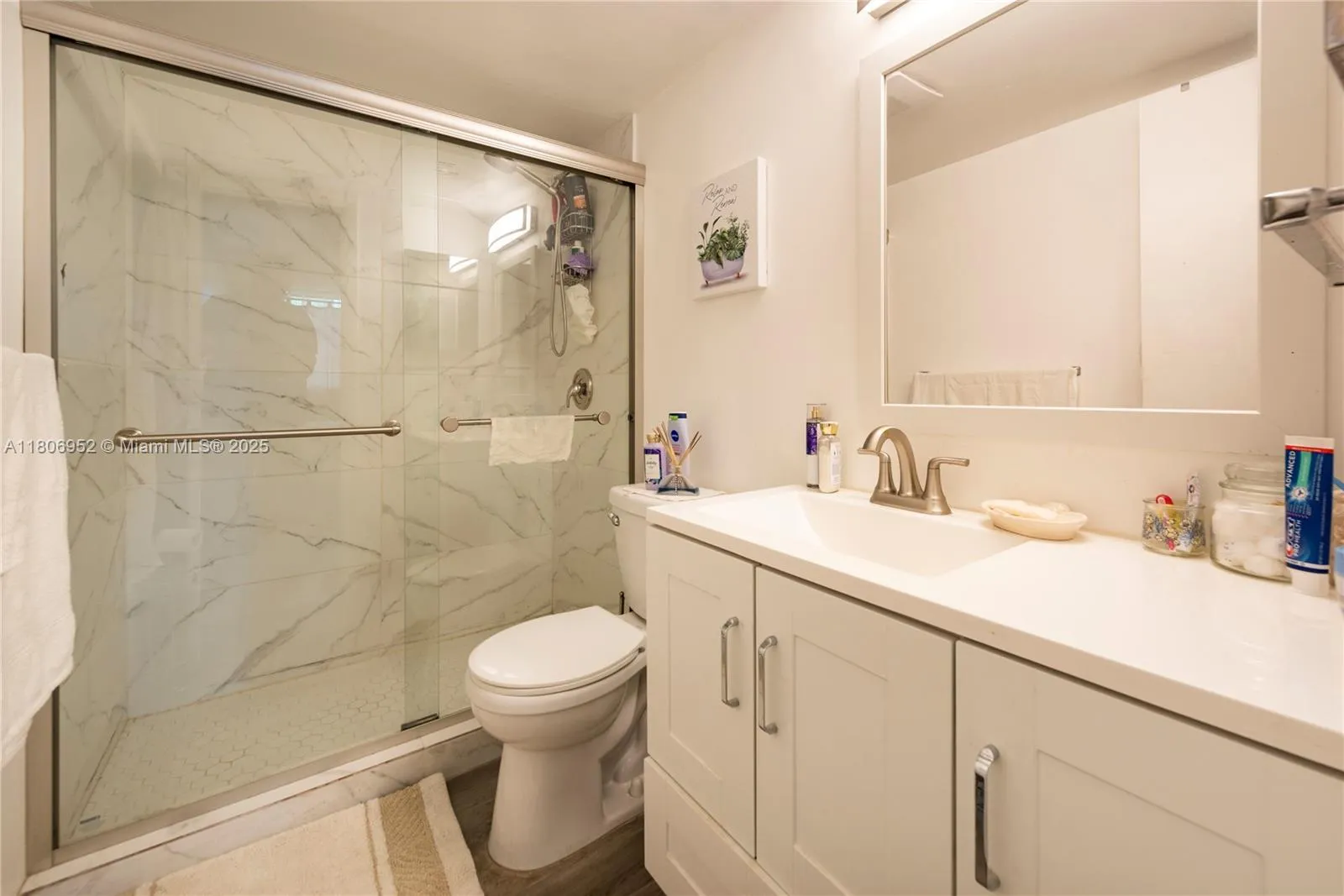 Pembroke Pines, Florida 33025, United States, 1 Bedroom Bedrooms, ,2 BathroomsBathrooms,Residential,Active,134592