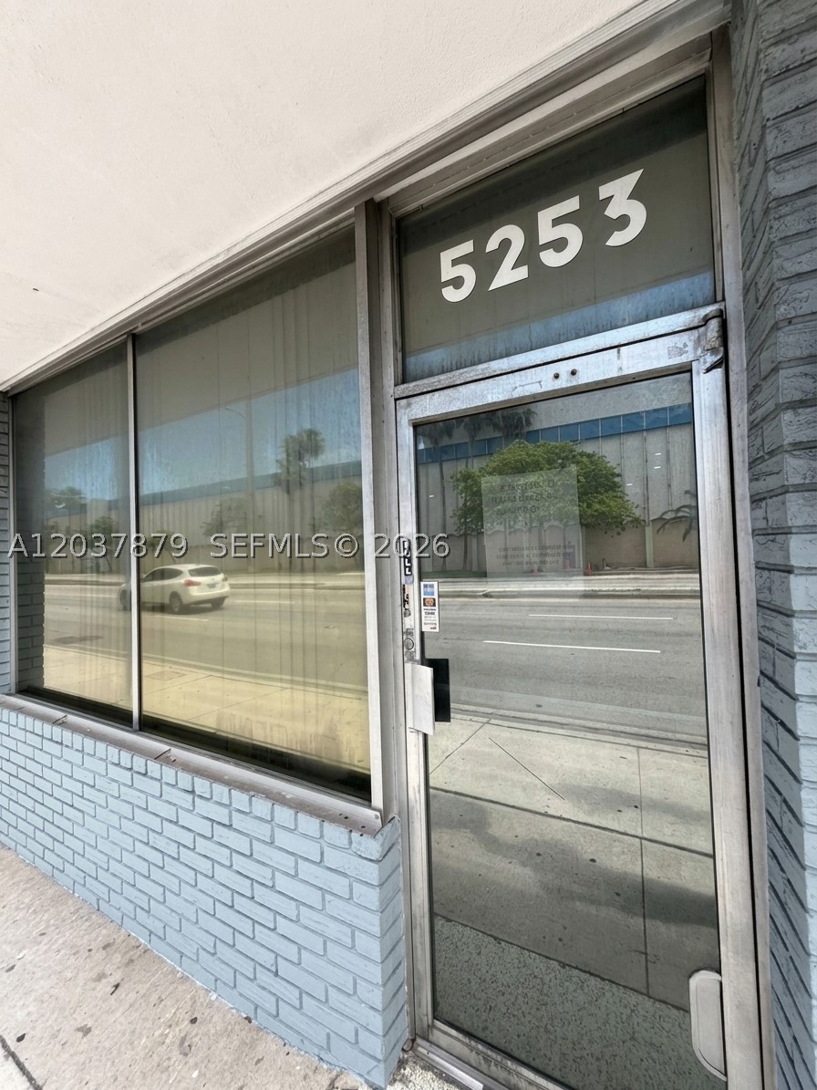 5245 NW 36th St 5253