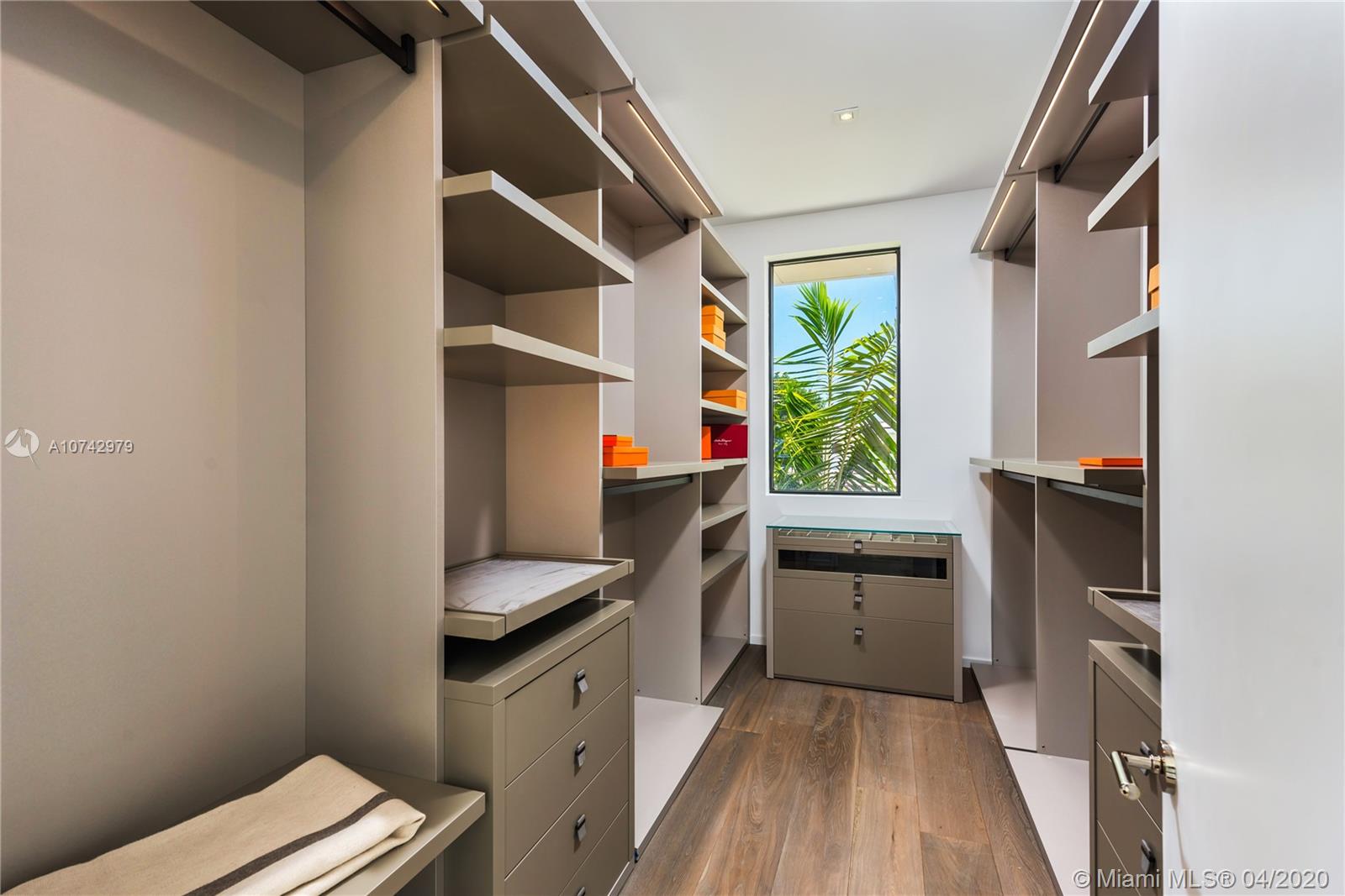 DI LIDO ISLAND - Residential