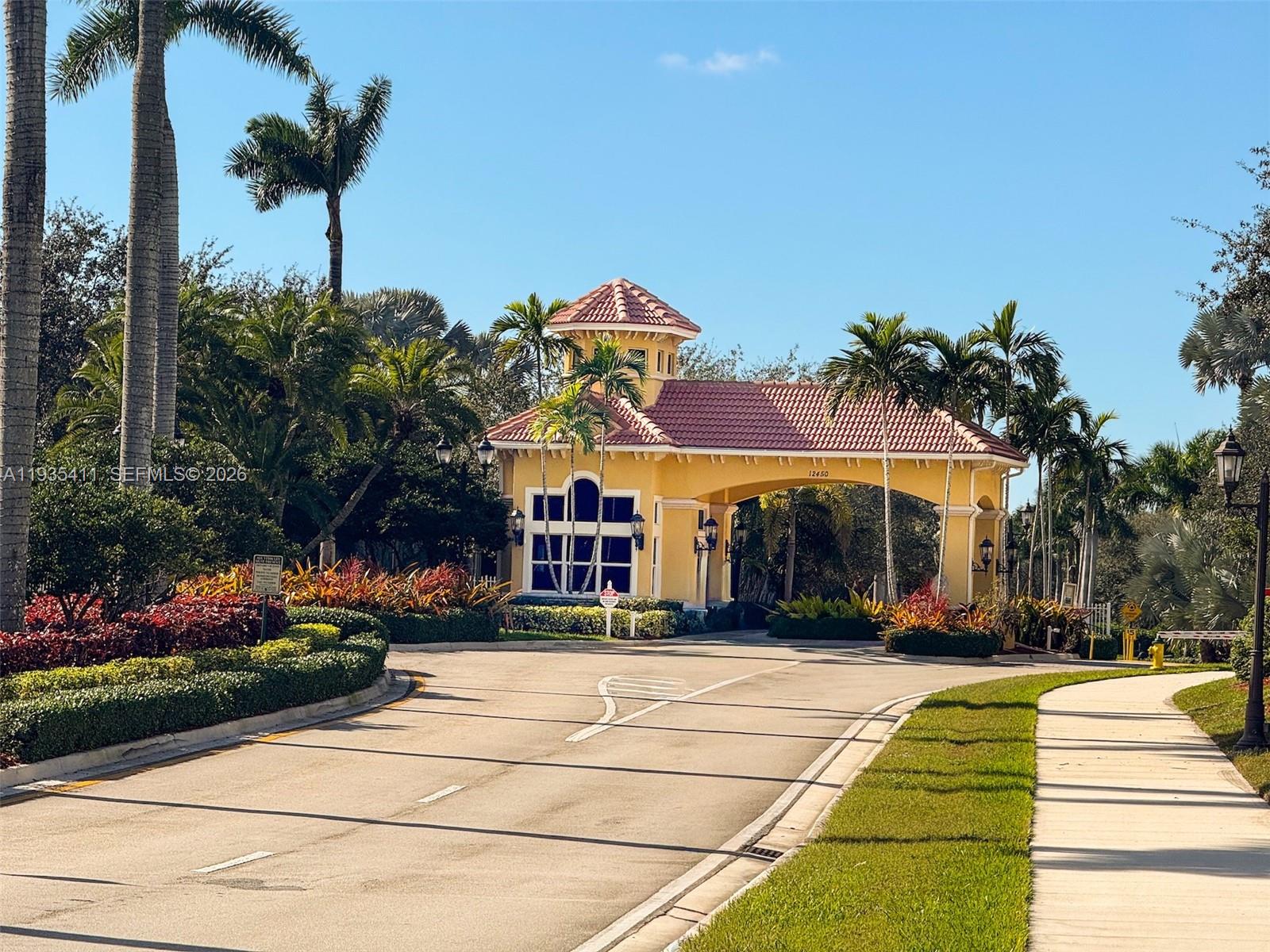 SILVER FALLS - Residential