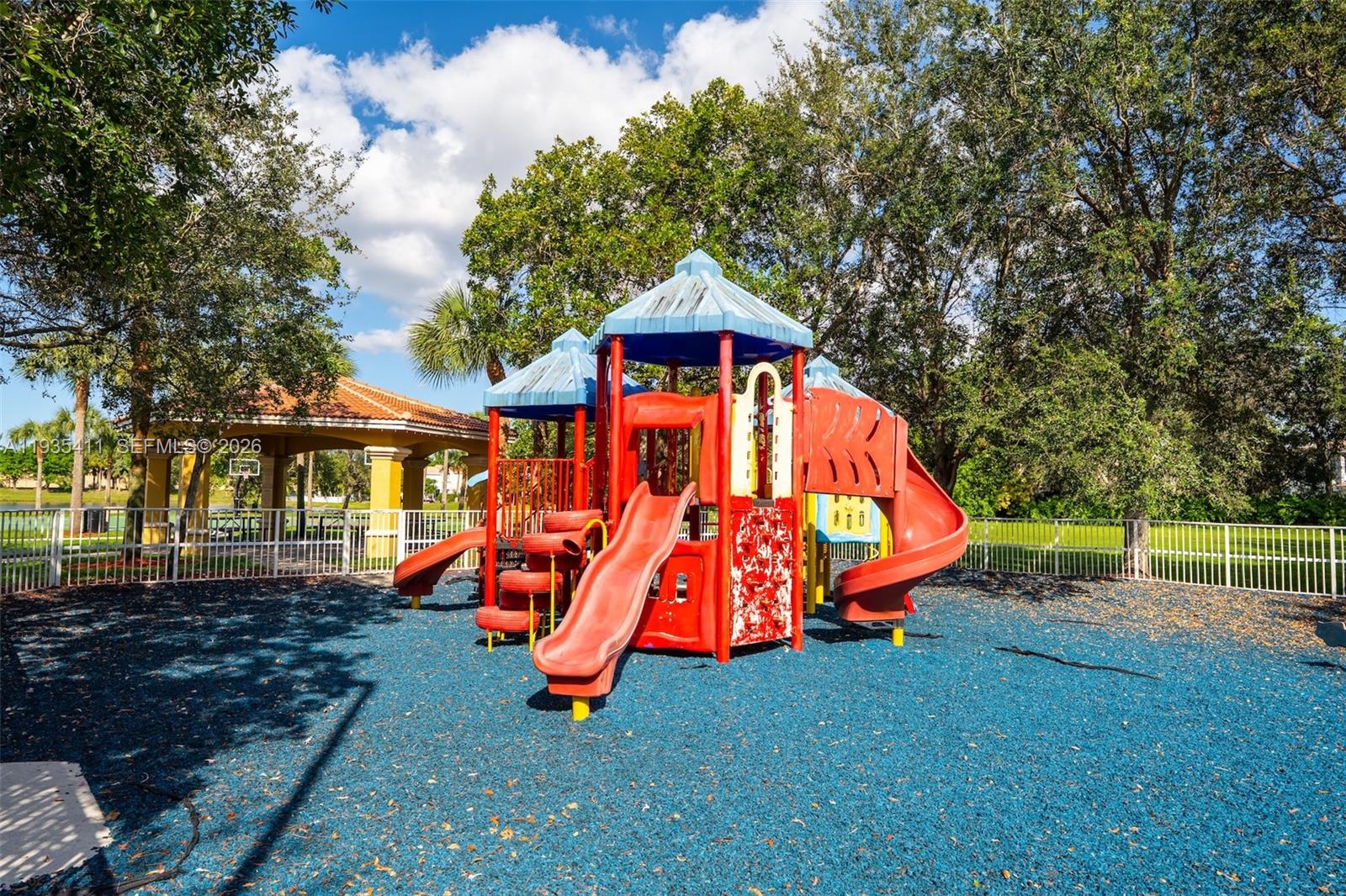 SILVER FALLS - Residential