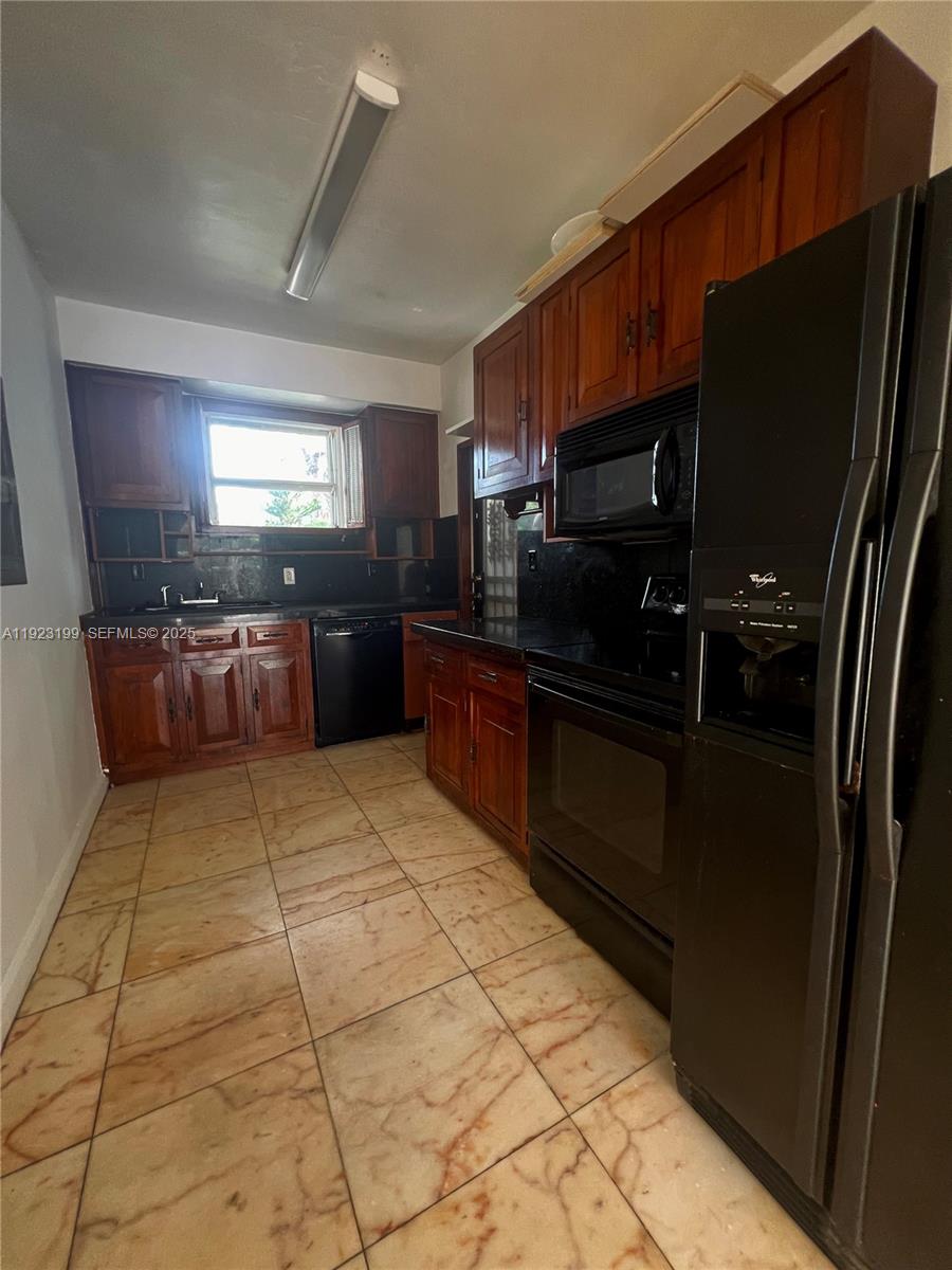 DORBE GARDENS CONDO - Residential Lease