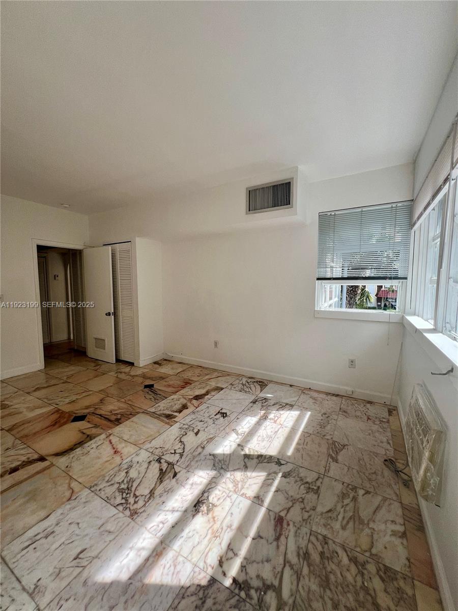 DORBE GARDENS CONDO - Residential Lease