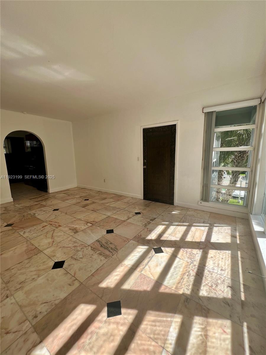 9350 E Bay Harbor Dr 6