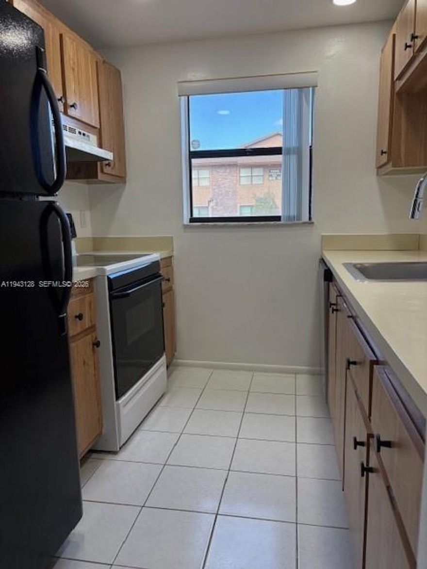 Beautiful unit in first floor corner unit. Great community with pool and tennis court. The property offers open concept kitchen with washer and dryer inside the unit. The rooms show great space and walk in closets. The main bathroom is completely update. One parking space assigned and plenty of guest parking. The community offers pool, tennis court, quiet neighborhood and great school district. Association required 650 credit score and pets no more than 15 pounds. please see broker remarks.