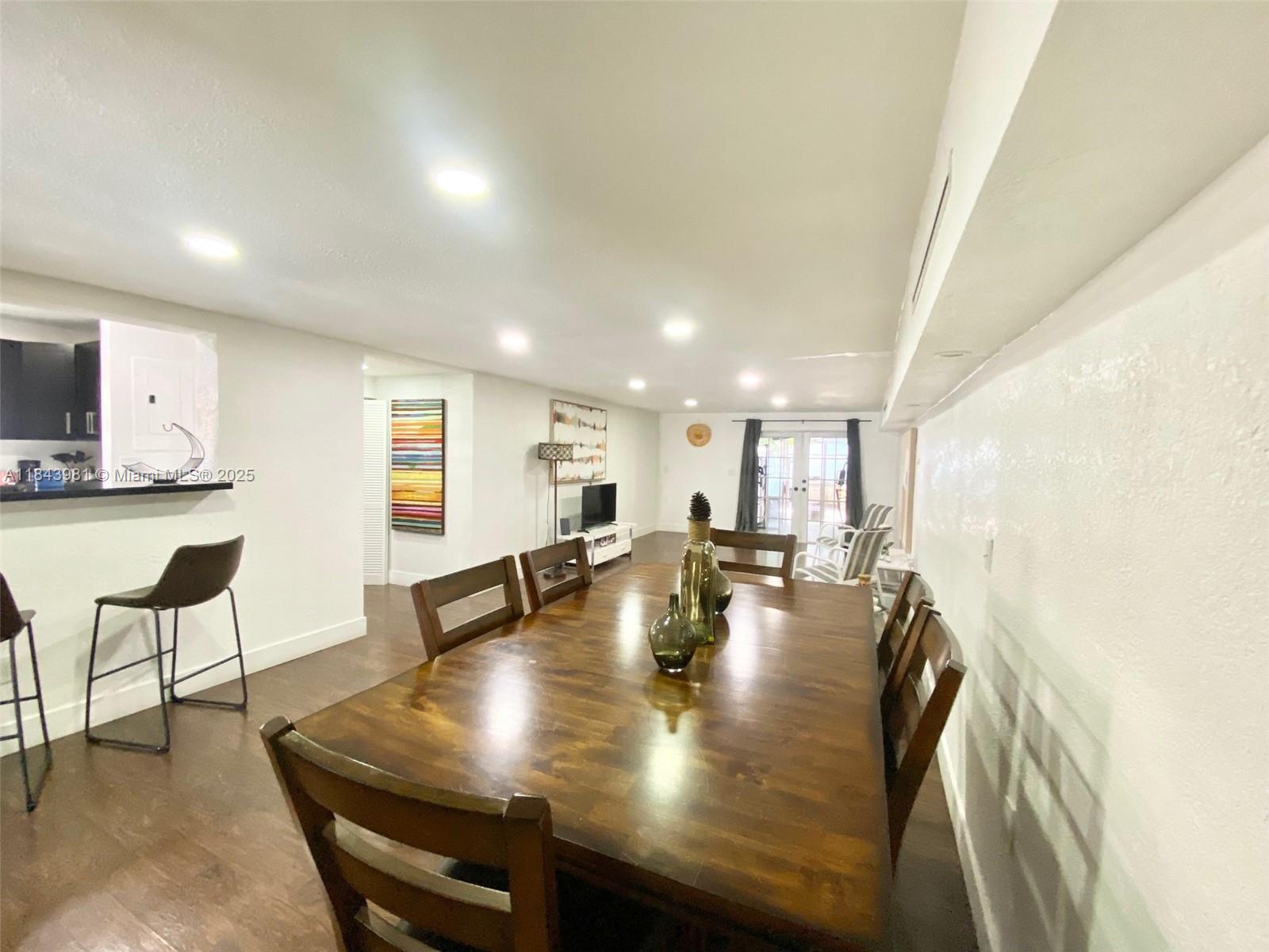 1ST ADDN TO LAWNDALE - Residential