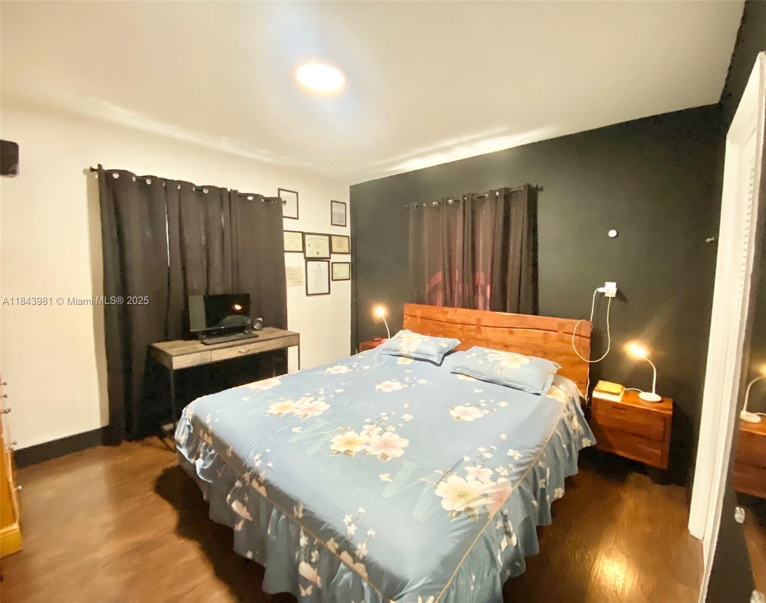 1ST ADDN TO LAWNDALE - Residential