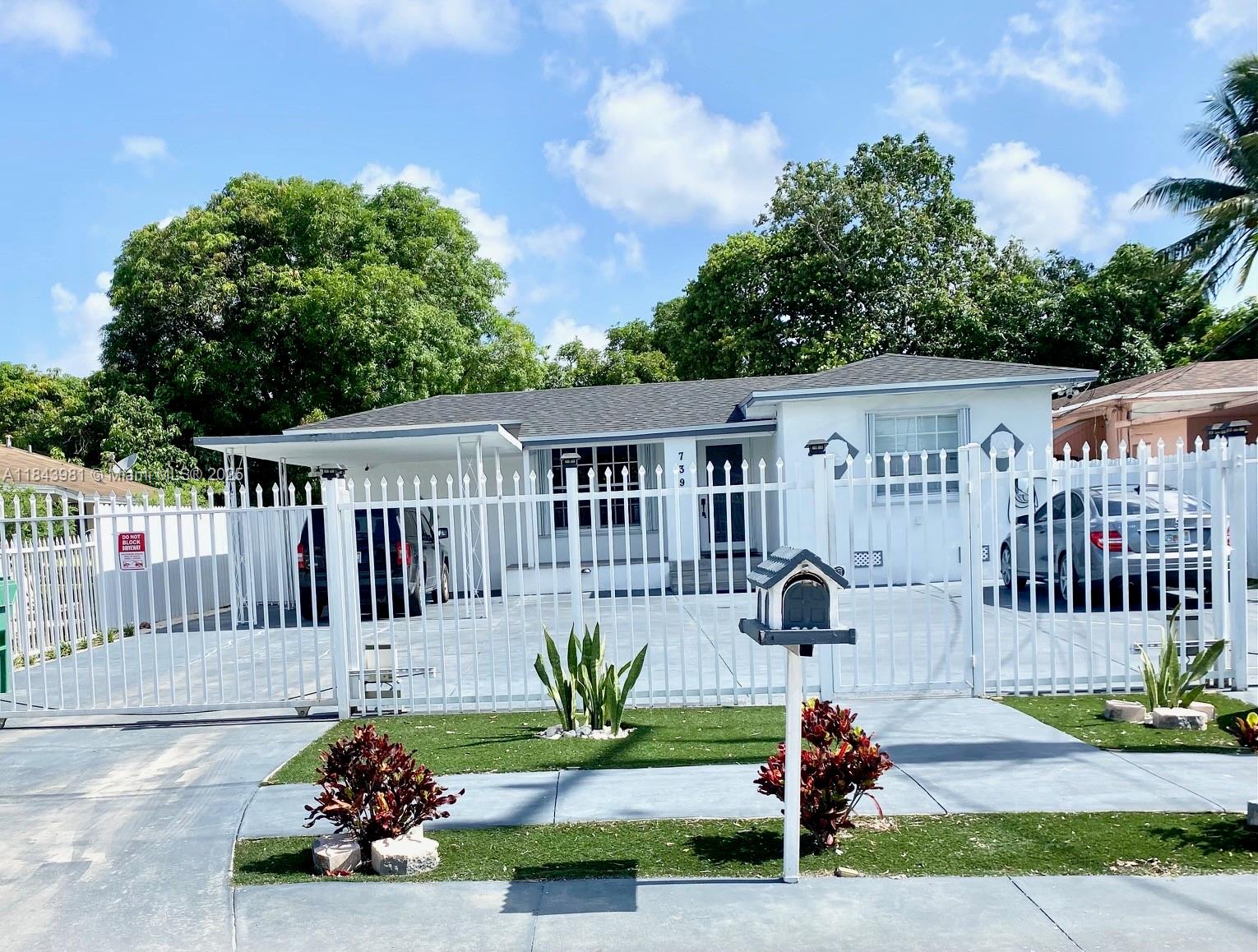 1ST ADDN TO LAWNDALE - Residential