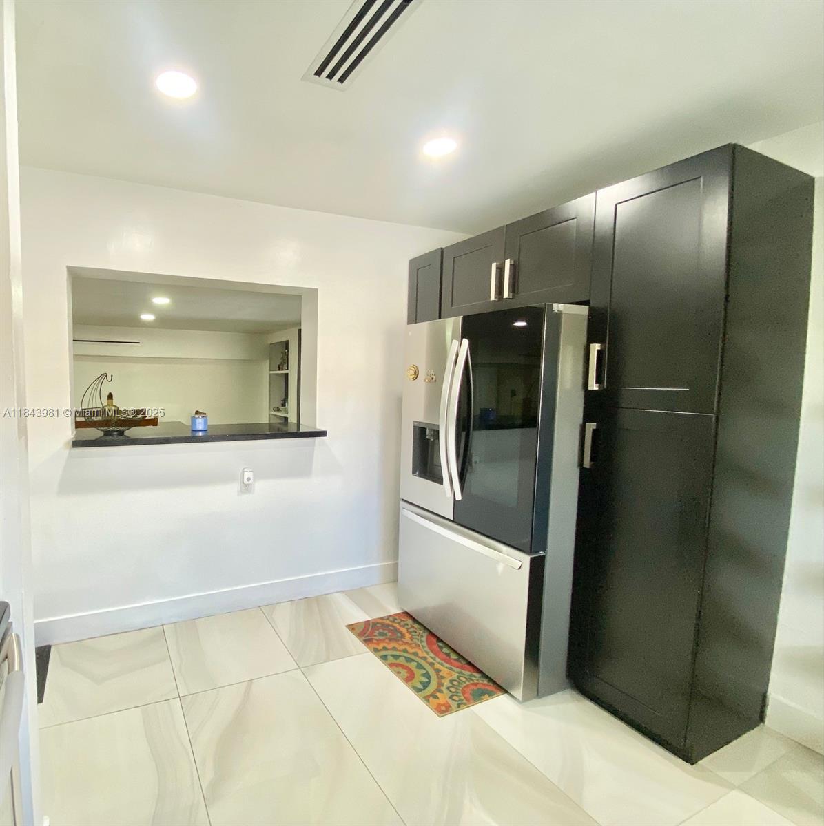 1ST ADDN TO LAWNDALE - Residential