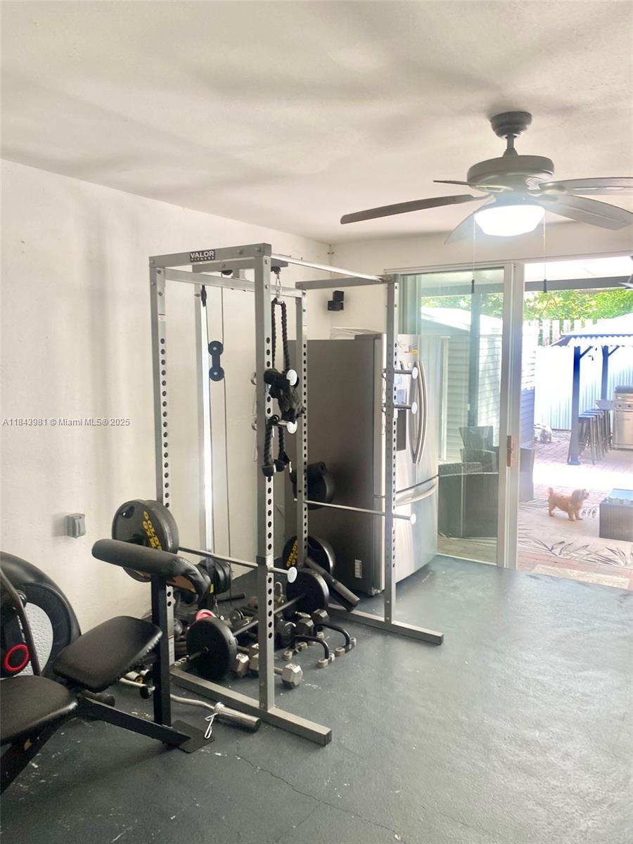 1ST ADDN TO LAWNDALE - Residential