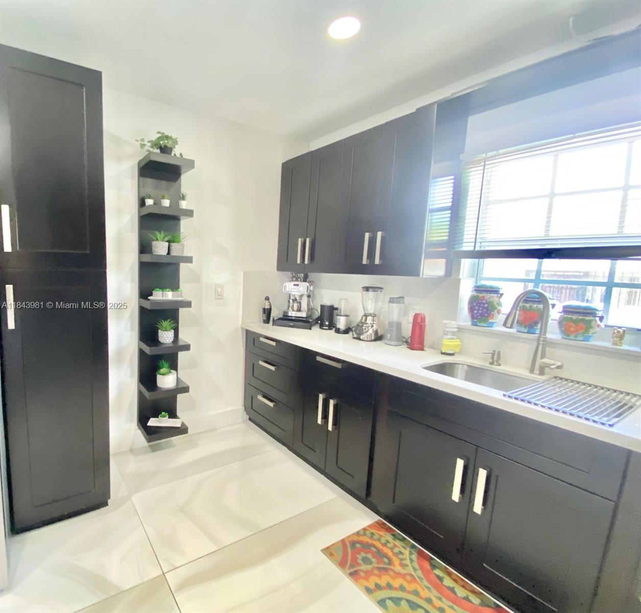 1ST ADDN TO LAWNDALE - Residential