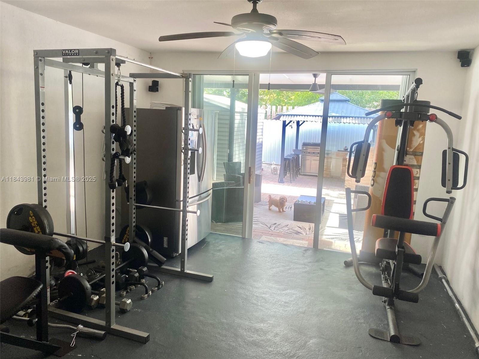 1ST ADDN TO LAWNDALE - Residential