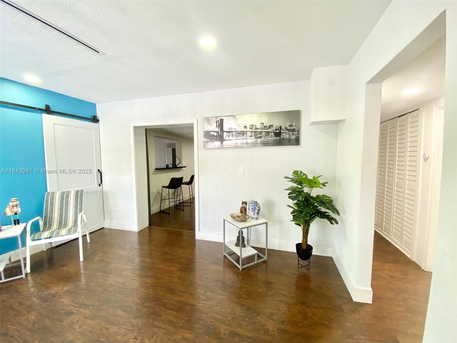 1ST ADDN TO LAWNDALE - Residential