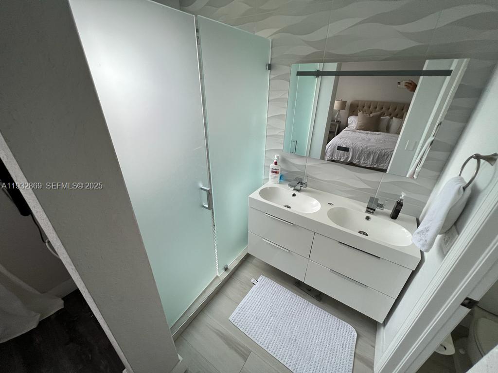 LEEWARD AT ISLANDS AT DOR - Residential Lease