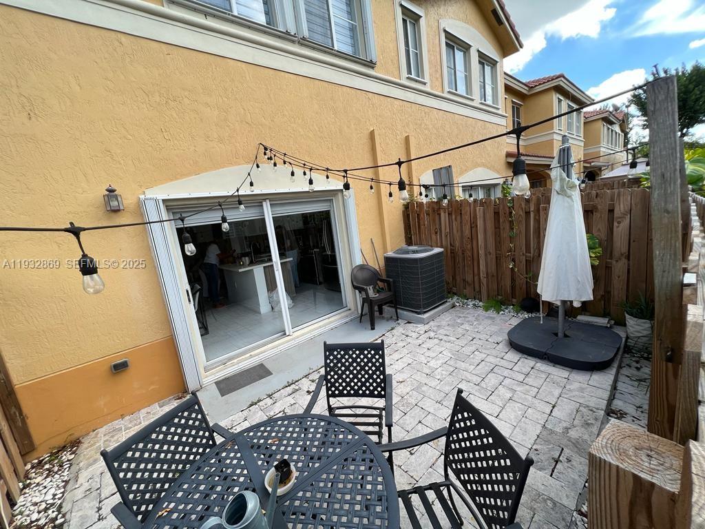 LEEWARD AT ISLANDS AT DOR - Residential Lease