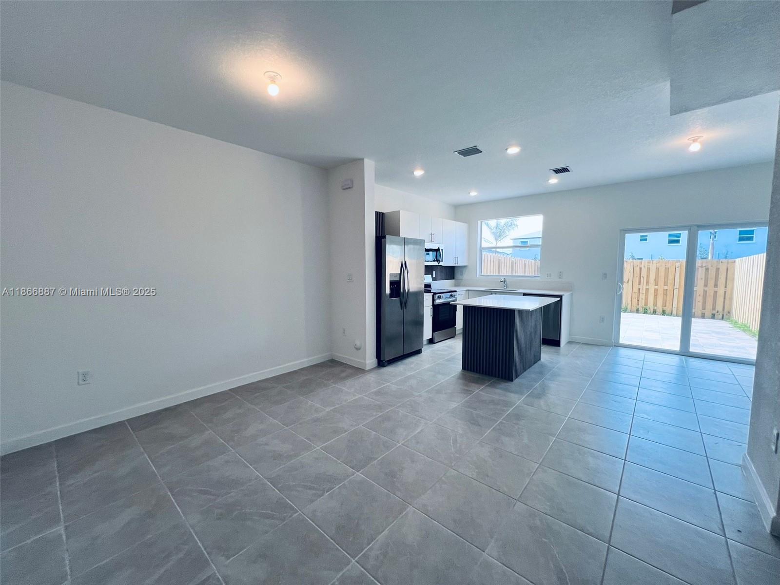 AZURE - Residential Lease