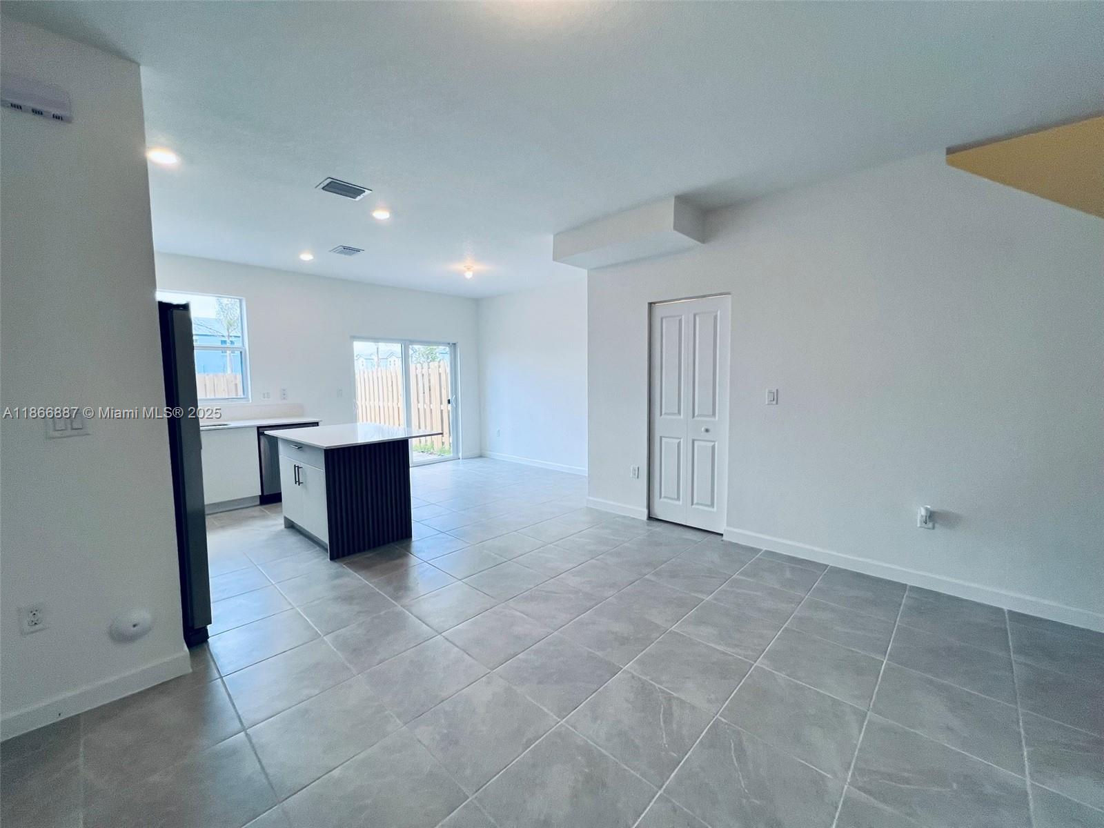 AZURE - Residential Lease