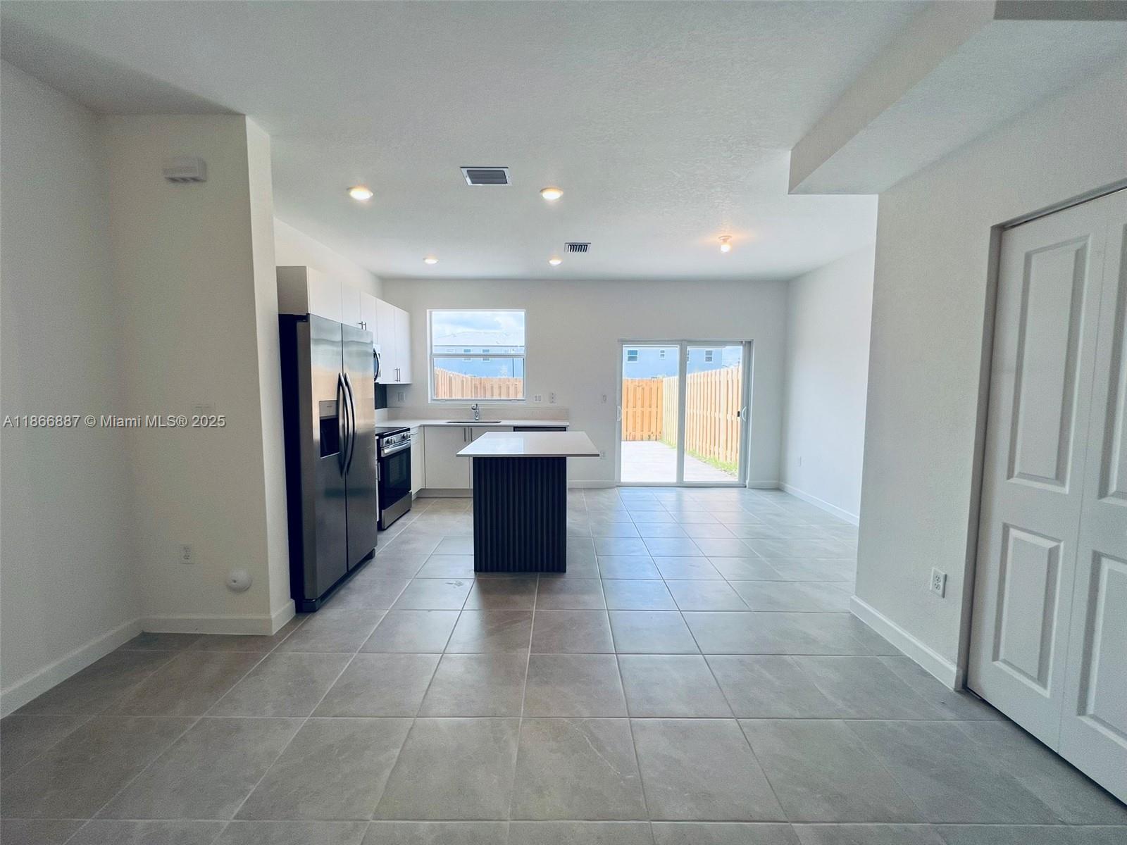 AZURE - Residential Lease