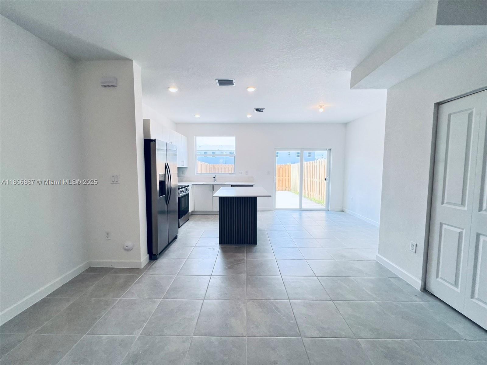 AZURE - Residential Lease