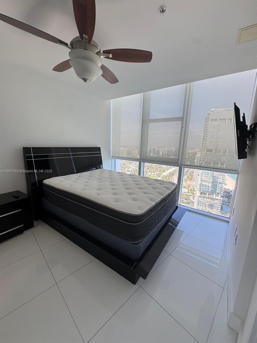 TRUMP ROYALE CONDO - Residential Lease