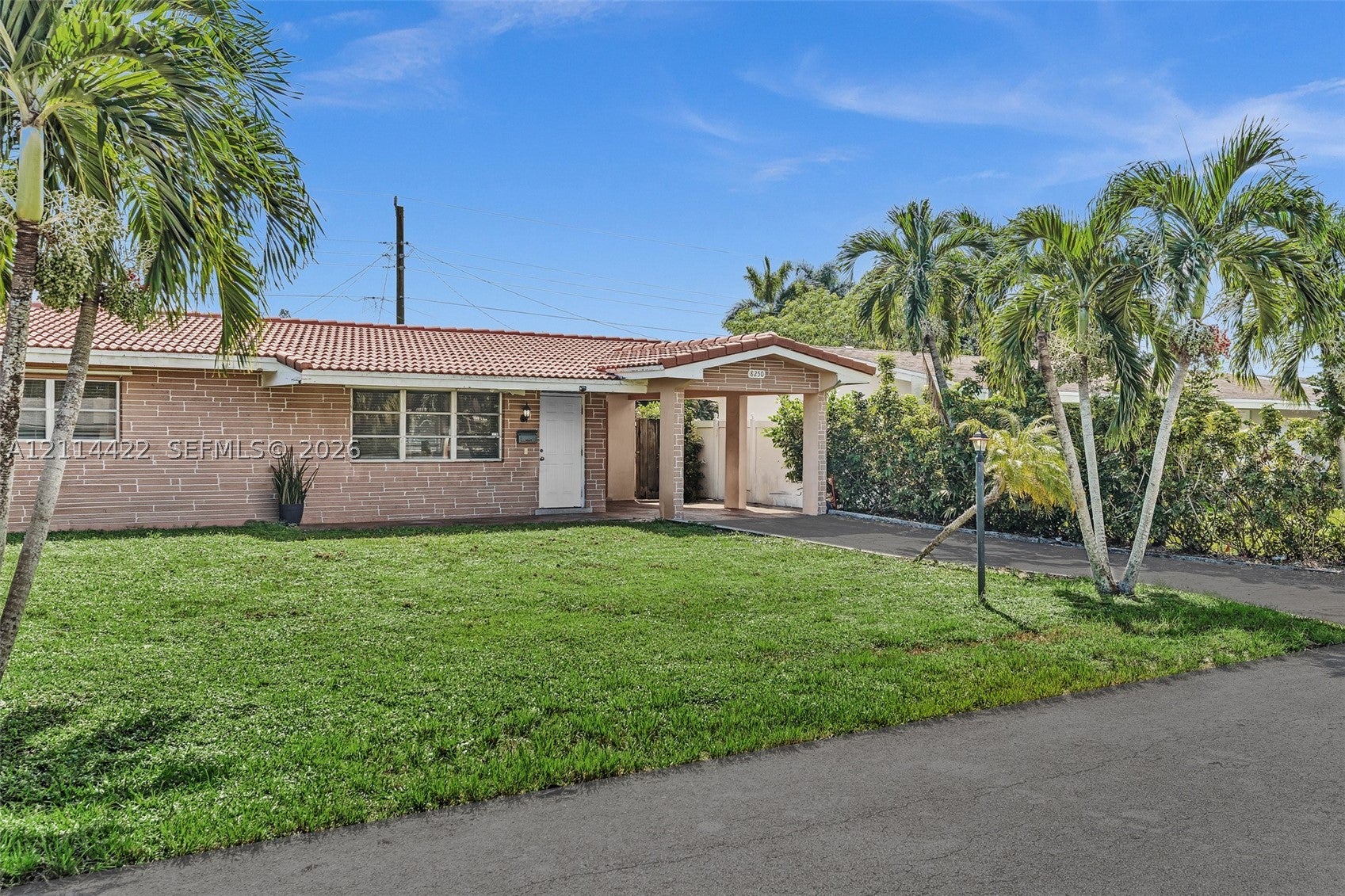 8250 NW 11th Ct, Pembroke Pines FL 33024