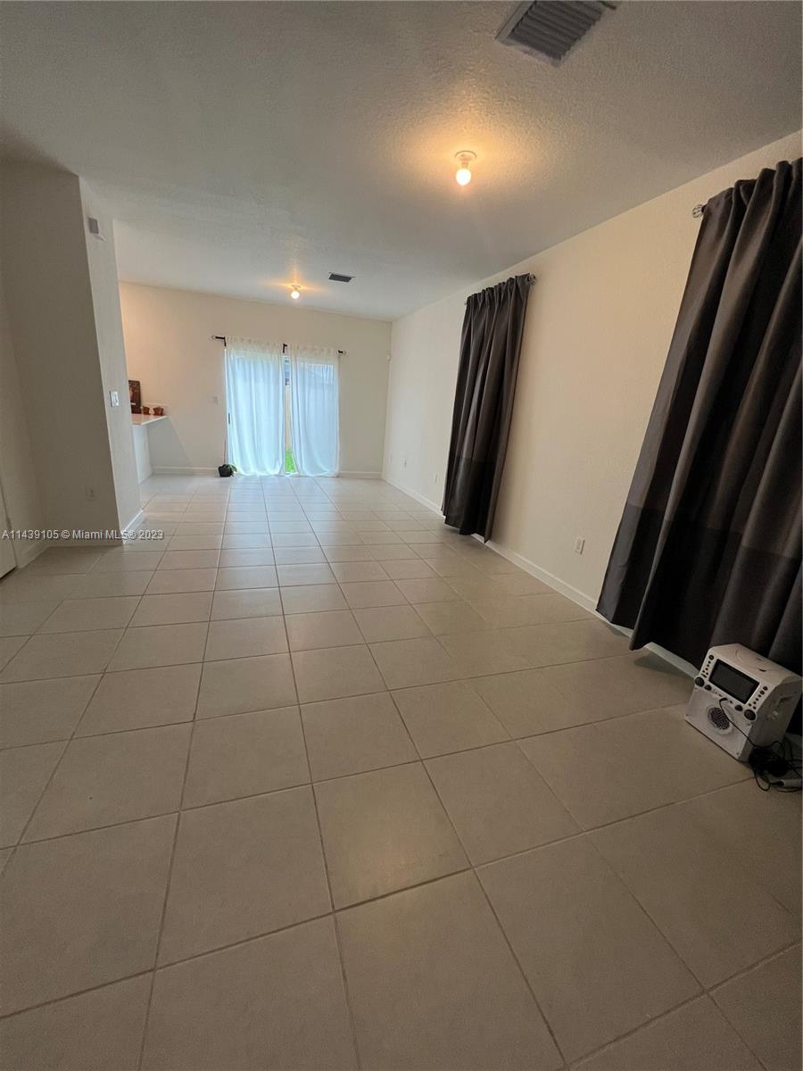 KEYS GATE RESIDENTIAL - Residential Lease