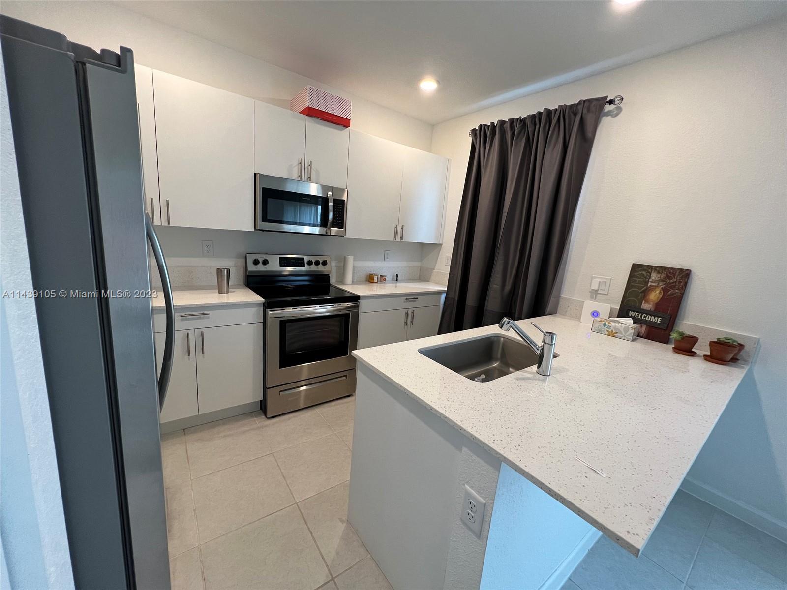 KEYS GATE RESIDENTIAL - Residential Lease