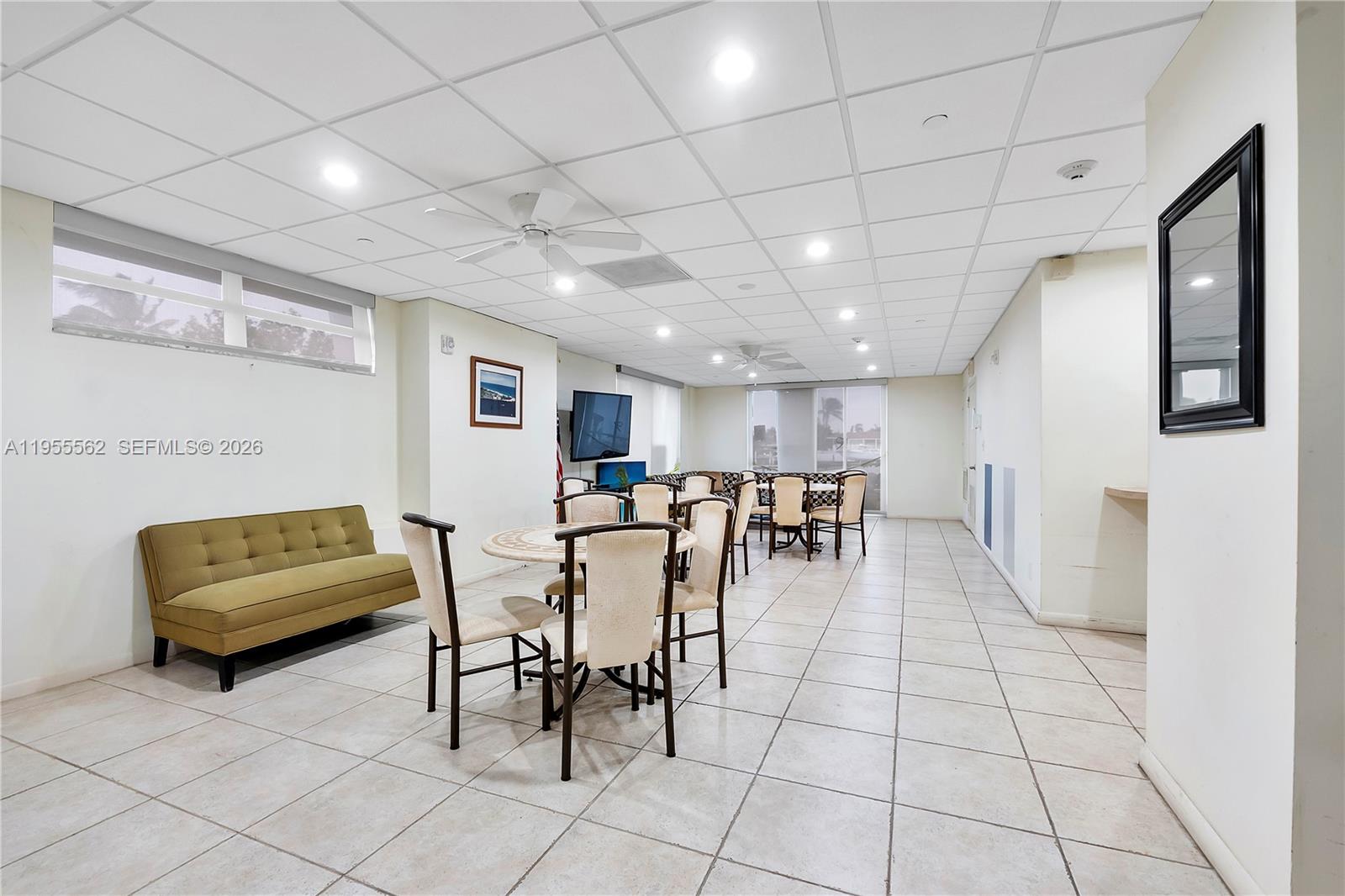 HILLSBORO LIGHT TOWERS CO - Residential