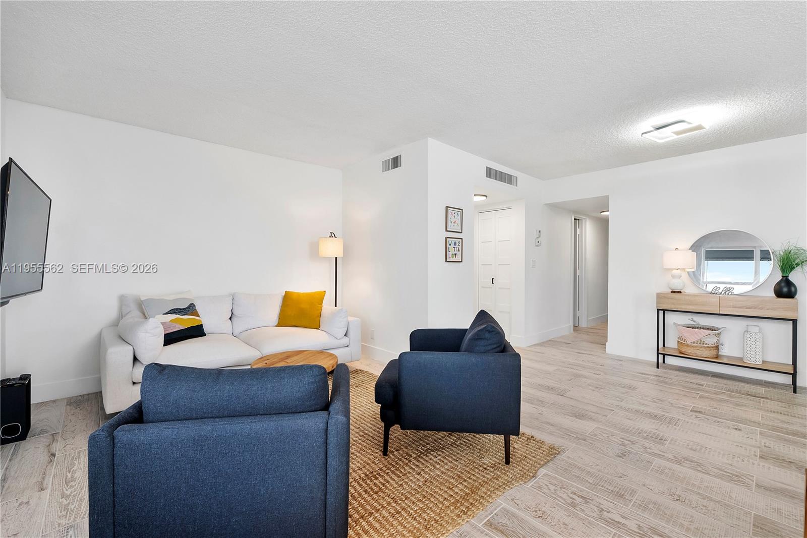 HILLSBORO LIGHT TOWERS CO - Residential